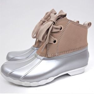 Sperry Women’s Saltwater 2 Nubuck Duck Boots